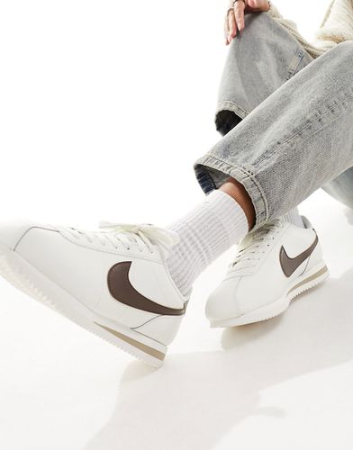Cortez - Sneakers sporco e marrone cacao in pelle - Nike - Modalova
