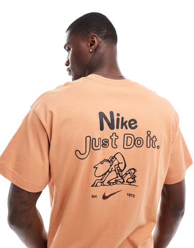 Club - T-shirt con stampa grafica sul retro - Nike - Modalova