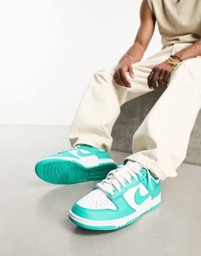 Dunk Low Retro - Sneakers verdi e bianche - Nike - Modalova