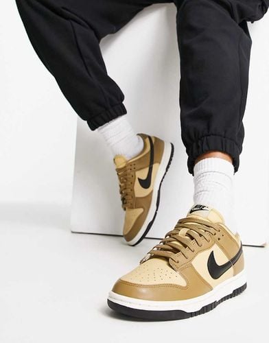 Dunk Low - Sneakers basse beige sesamo e legno slavato - Nike - Modalova