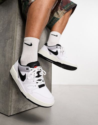 Full Force Low - Sneakers basse nere e bianche - Nike - Modalova