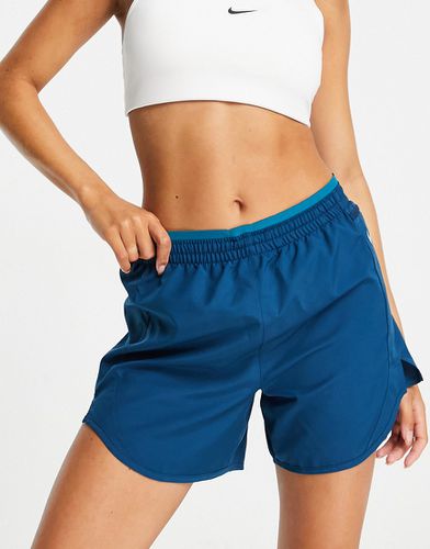 Tempo Luxe - Pantaloncini verde-azzurro da 5' - Nike Running - Modalova