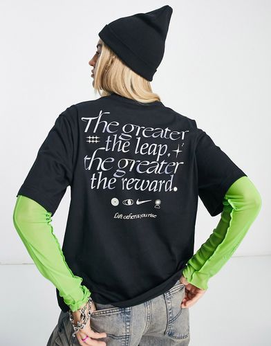 Sportswear - T-shirt nera con grafica stampata sul retro - Nike - Modalova