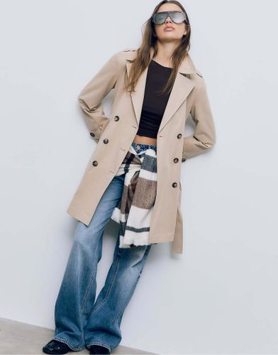 Trench-coat avec ceinture - Taupe - Stradivarius - Modalova