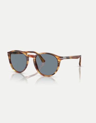 Po3152 - Occhiali da sole rotondi color a righe gialle con lenti blu - Persol - Modalova