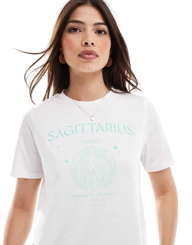 T-shirt bianca con stampa zodiacale "Sagittarius" - Pieces - Modalova