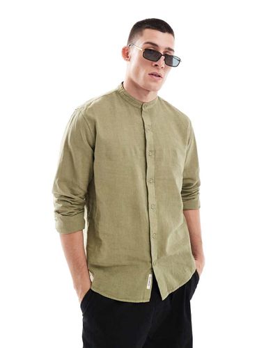 Camicia con collo serafino effetto lino verde - Pull & Bear - Modalova