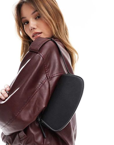 Borsa da spalla nera con cuciture a contrasto - Pull & Bear - Modalova