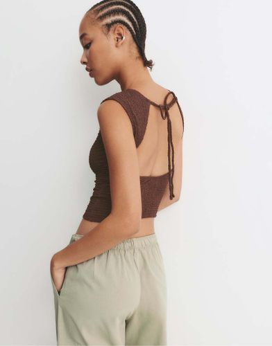 T-shirt texturé à dos ouvert - Marron - Pull & bear - Modalova