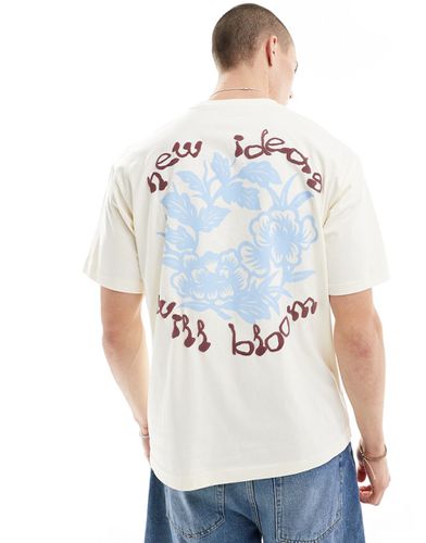 T-shirt écru con stampa botanica sulla schiena - Pull & Bear - Modalova