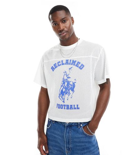 T-shirt squadrata corta bianca in airtex con stampa di cowboy - Reclaimed Vintage - Modalova