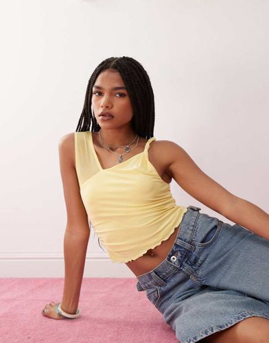 Top froncé sur le côté à bretelle torsadée - beurre - Reclaimed Vintage - Modalova