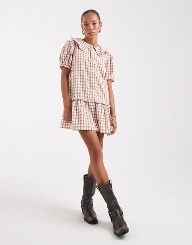 Robe babydoll courte texturée à carreaux vichy - Rouille - Wednesday's Girl - Modalova