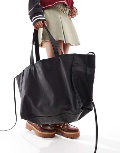 Great - Maxi borsa super oversize nera - Weekday - Modalova