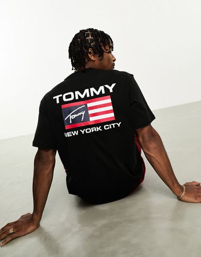 Classic Athletic - T-shirt nera con bandiera - Tommy Jeans - Modalova