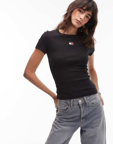 T-shirt ajusté avec écusson - Tommy Jeans - Modalova