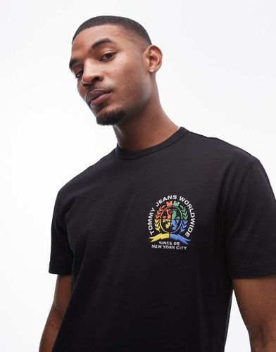 T-shirt avec logo écusson multicolore - Tommy Jeans - Modalova