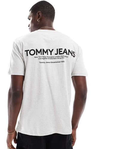 T-shirt classica grigia con stampa lineare sul retro - Tommy Jeans - Modalova