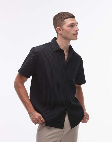 Camicia plissé nera a maniche corte con bottoni - Topman - Modalova