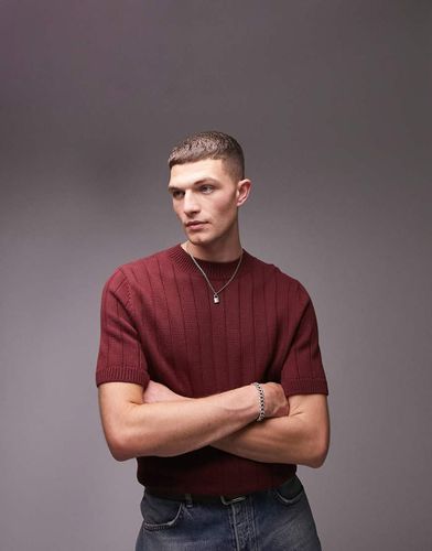 T-Shirt a maniche corte con cuciture miste e collo alto bordeaux - Topman - Modalova