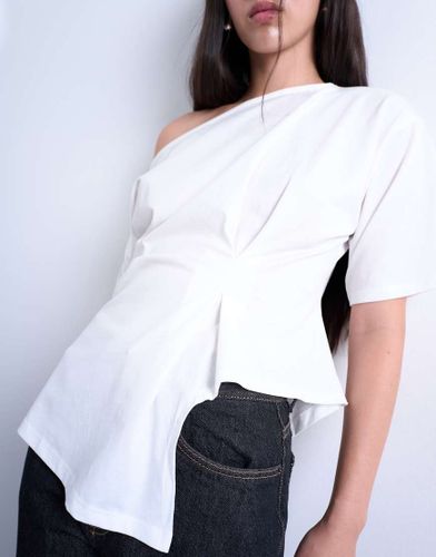 Top asymétrique à épaule dénudée et détail cintré - Ivoire - Topshop - Modalova