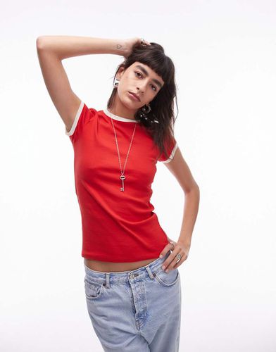 Everyday - T-shirt rossa taglio lungo con scollo a contrasto - Topshop - Modalova