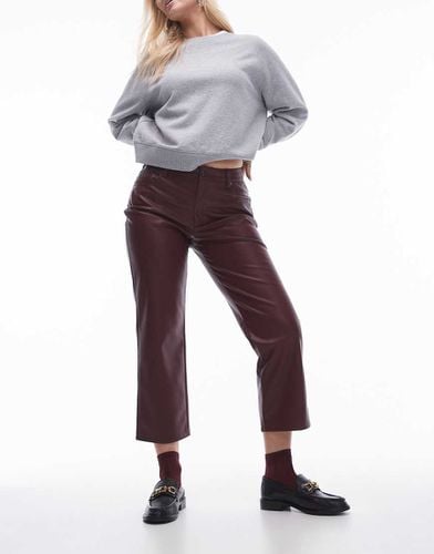 Hourglass - Pantaloni dritti alla caviglia in pelle sintetica bordeaux - Topshop - Modalova