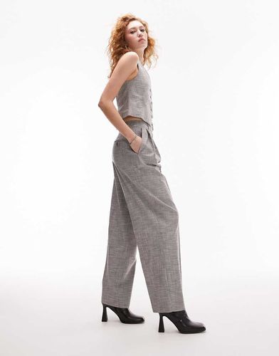 Pantaloni grigi in tessuto tonic dal taglio maschile - Topshop - Modalova