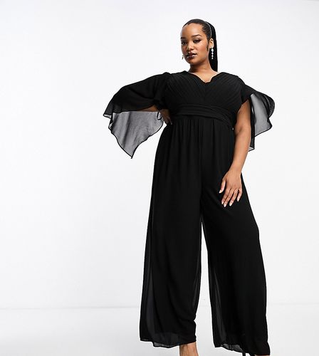 Tuta jumpsuit nera con dettaglio a mantella - TFNC Plus - Modalova