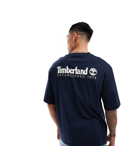 T-shirt blu navy oversize con scritta grande del logo sul retro - Timberland - Modalova