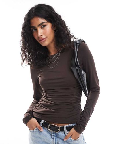 Aware - Top a maniche lunghe arricciato sinuoso cioccolato - Vero Moda - Modalova