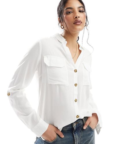 Camicia bianca con tasche e bottoni - Vero Moda - Modalova