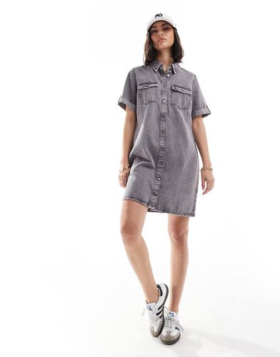 Vestito corto a maniche corte in denim - Vero Moda - Modalova