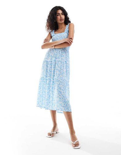 Vestito midi con spalline sottili arricciato azzurro a fiori - Vero Moda - Modalova