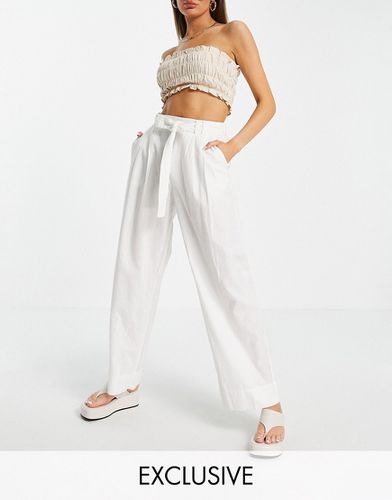 Pantaloni bianchi a fondo ampio effetto lino - Vila - Modalova