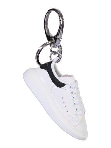 Oversize sneaker keyring - alexander mcqueen - Modalova