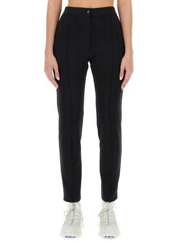 Moncler slim fit pants - moncler - Modalova