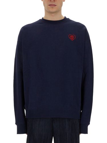 Sweatshirt with heart embroidery - family first - Modalova