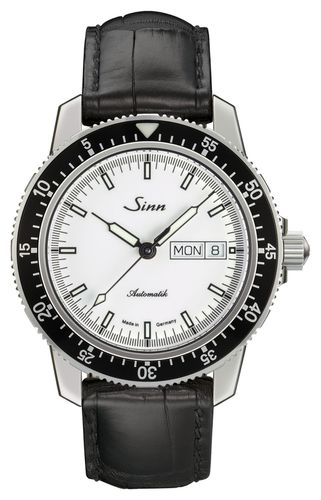 BLACK EMBOSSED LEATHER BLACK STITCHING 104 St Watch - Sinn - Modalova