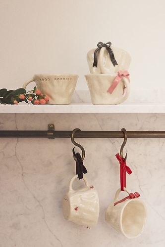 Tasse avec Naud en Black chez Anthropologie - Naetive Studio - Modalova