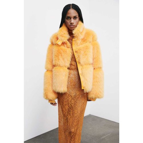 Giubbotto fluffy corto - PATRIZIA PEPE - Modalova