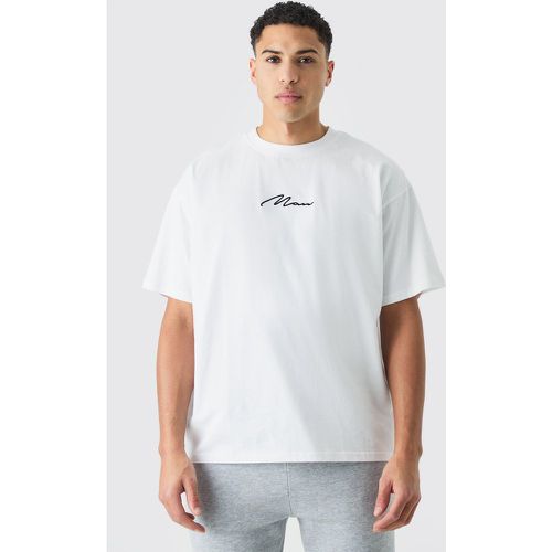 Camiseta Oversize Con Firma Man Y Cuello De Caja - boohoo - Modalova