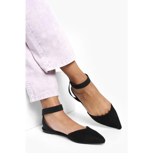 Scarpe piatte a punta a calzata ampia con fascette elasticizzate - boohoo - Modalova