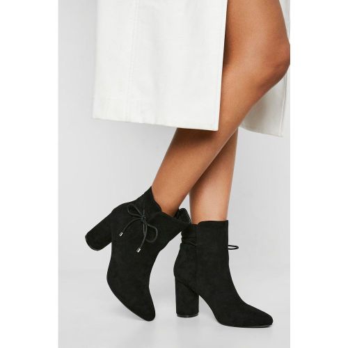 Stivali alla caviglia con fiocco - boohoo - Modalova