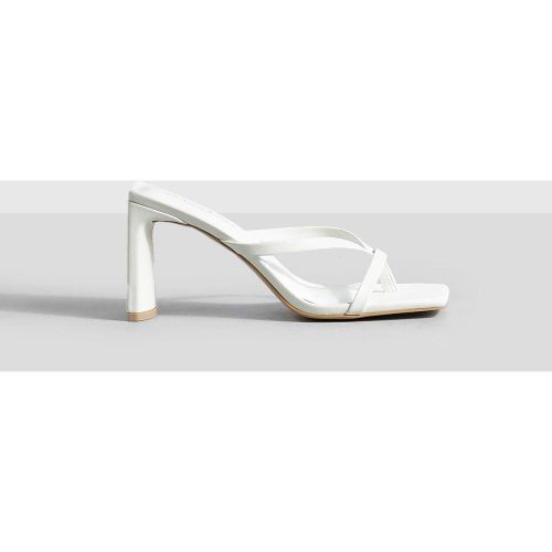 Sandali Mules con infradito e tacco - boohoo - Modalova