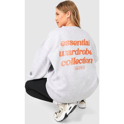Sudadera Plus Oversize Con Eslogan Essentials Wardrobe - boohoo - Modalova