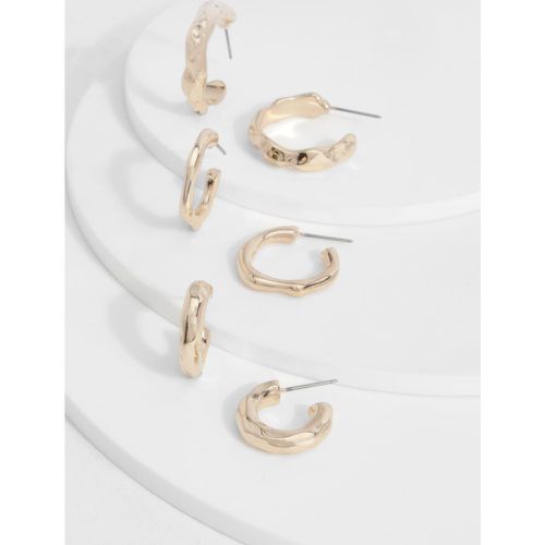 Pack Hammered Gold Hooped Earrings - boohoo - Modalova