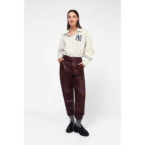 Pantaloni in similpelle con chiusura a bottone - Dixie - Modalova