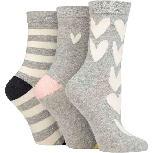Ladies 3 Pair Patterned Cotton Socks All Over Hearts Light UK 4-8 - Caroline Gardner - Modalova