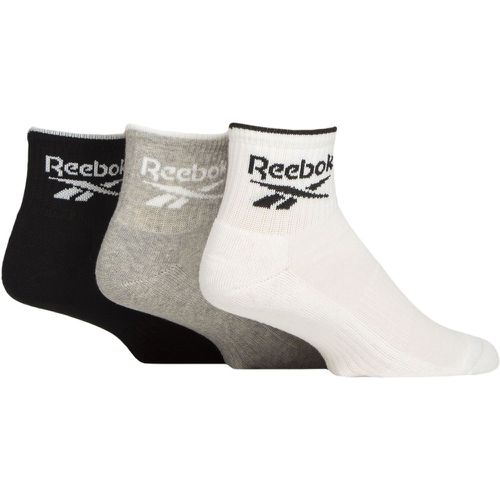 Mens and Ladies 3 Pair Essentials Cotton Ankle Socks with Arch Support White / Grey / Black 2.5-3.5 UK - Reebok - Modalova